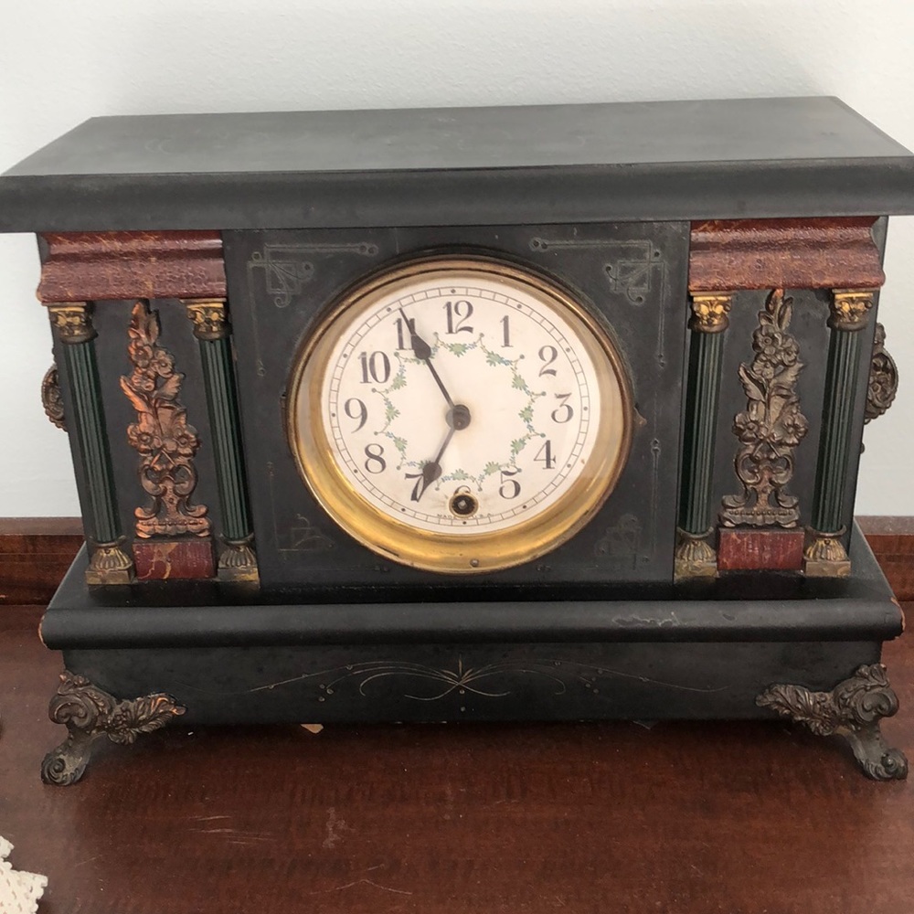 Mantle clock